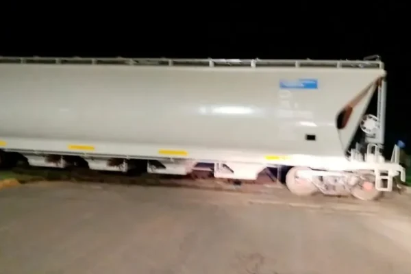 Descarrilan dos vagones de tren de carga en San Salvador: bloqueo parcial y nueva polémica sobre seguridad ferroviaria