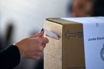 Diputado cordobés propone instaurar sistema bipartidista al estilo de Estados Unidos para la política argentina