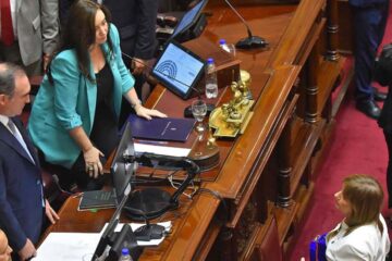 Senado: Victoria Villarruel toma distancia física de los libertarios