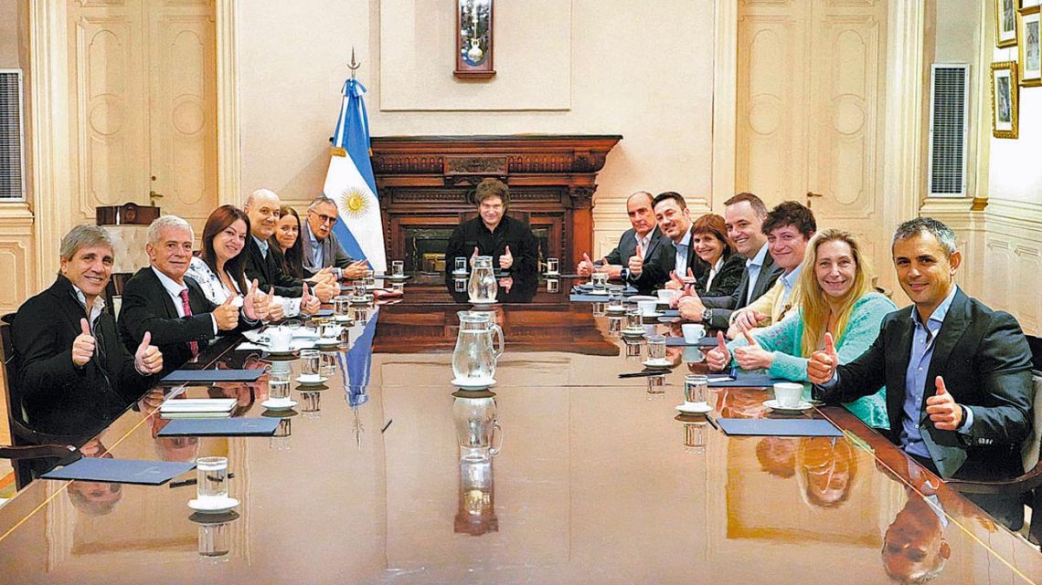 Milei reúne a su Gabinete en Olivos para evaluar la gestión y delinear la agenda 2026