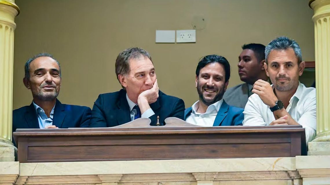 La mano de Santilli, el festejo de los Menem y los gobernadores que jugaron