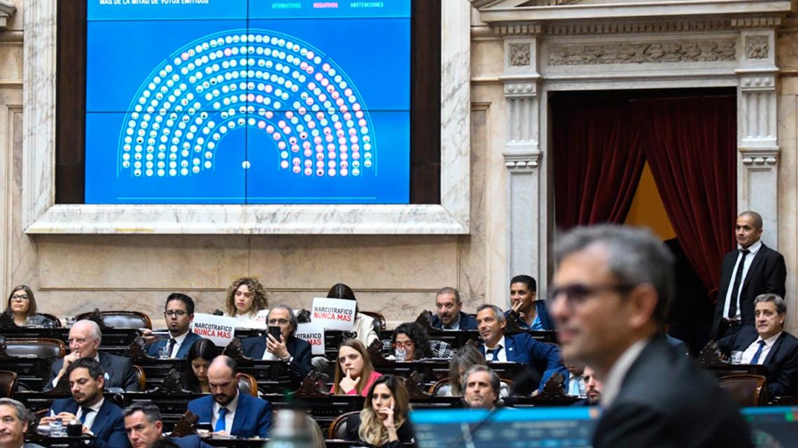 Gobierno cierra la reforma laboral y anticipa choque con la CGT en sesiones extraordinarias