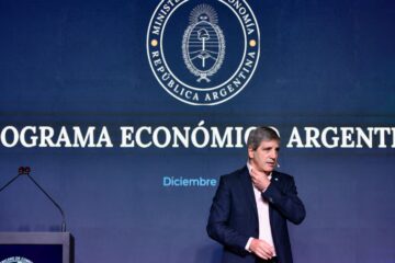 Caputo: buscan juntar USD 1.000 millones con una tasa por debajo del 9% en la licitación de este miércoles