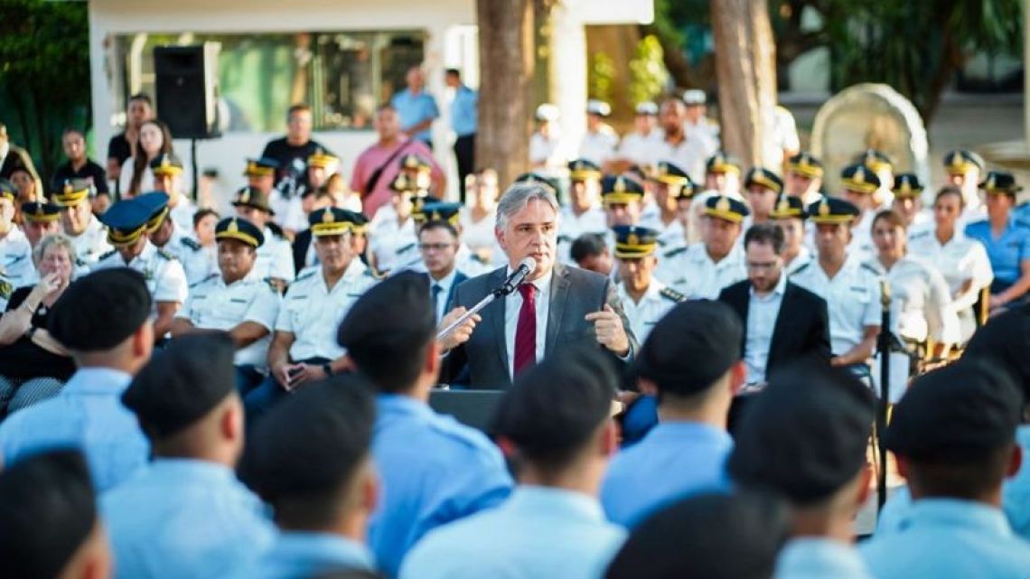 Llaryora anunció 575 incorporaciones al Servicio Penitenciario para 2026