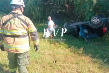 Seguridad vial en debate tras vuelco de una conductora en Ruta 131, Villa Fontana