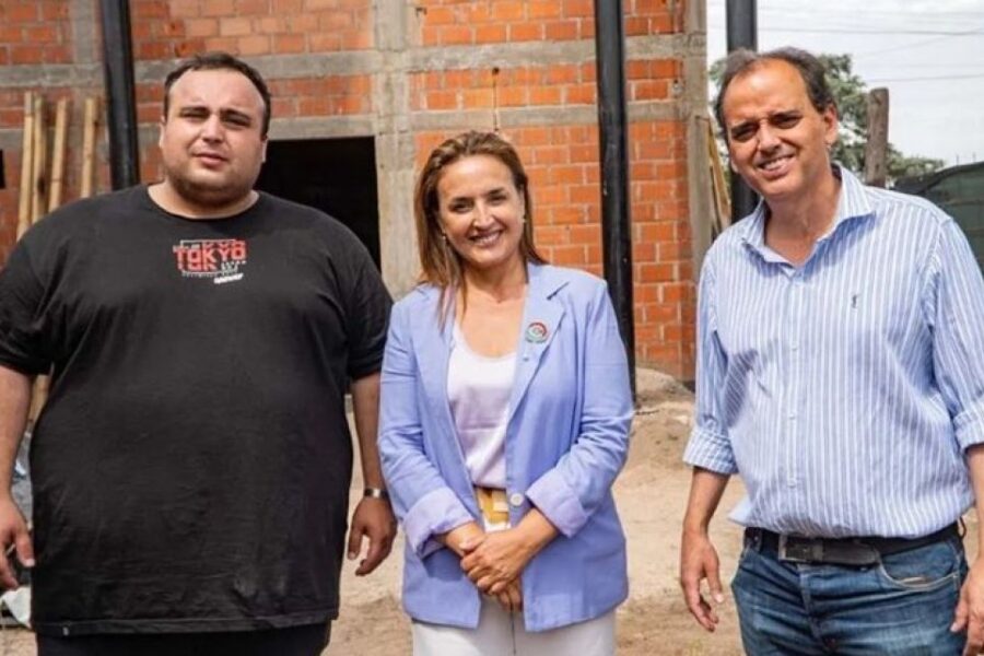 Sin invitación oficial, funcionarios provinciales y municipales siguieron el arribo de los F-16 ‘entre la gente’