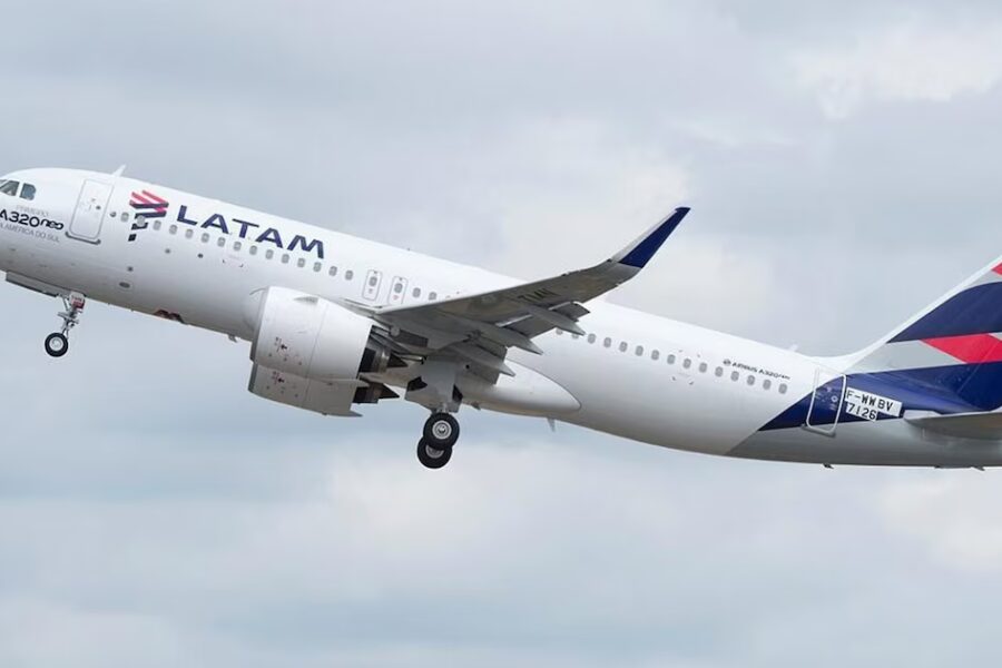 El Gobierno autorizó a Latam a operar cabotaje bajo esquema de cielos abiertos tras dejar de volar en la pandemia