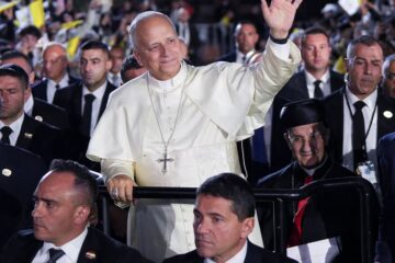 El papa León XIV cierra visita a Líbano con misa y pedido de memoria en el lugar de la explosión del puerto de 2020