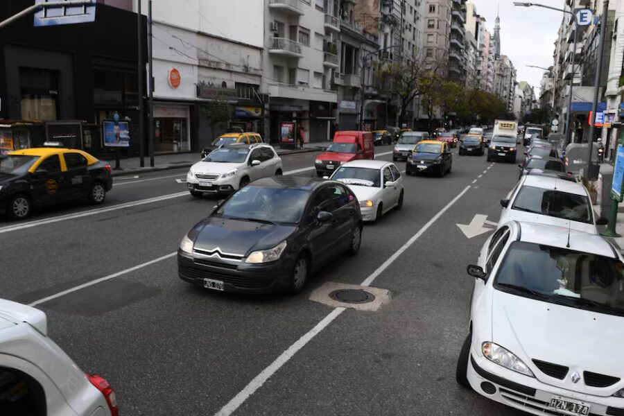 CABA: impuesto aprobado que subiría autos y motos hasta 8% desde 2026; lo califican de error y dicen que no se aplicará