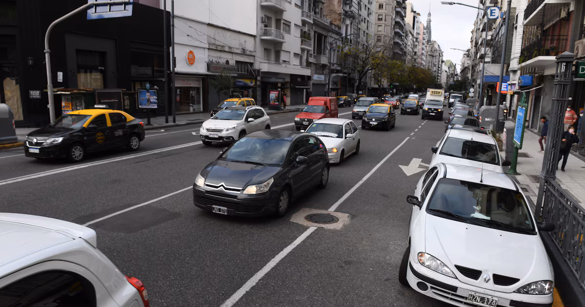 CABA: impuesto aprobado que subiría autos y motos hasta 8% desde 2026; lo califican de error y dicen que no se aplicará
