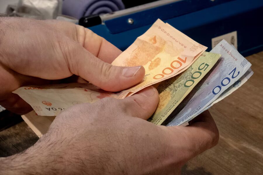 Sólo los informales le ganaron a la inflación en octubre, pese a que el salario promedio subió 0,2 puntos sobre el IPC