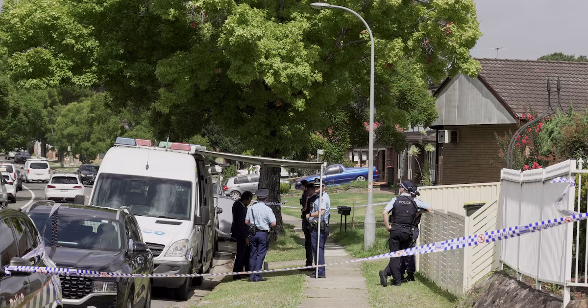 Policía encuentra explosivos improvisados y dos banderas de ISIS en auto ligado a autor de la masacre en Bondi Beach