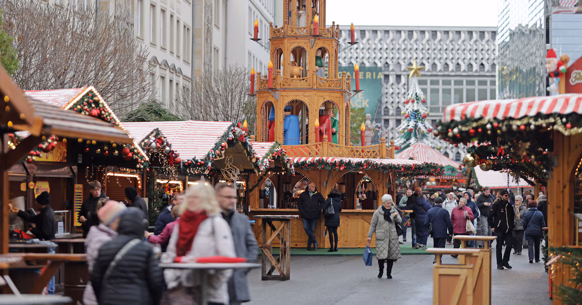 Alemania frena presunto atentado islamista en mercado navideño de Baviera; cinco detenidos