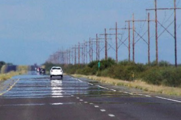 Calor extremo y éxodo turístico: recomendaciones antes de salir a la ruta con más de 37°C