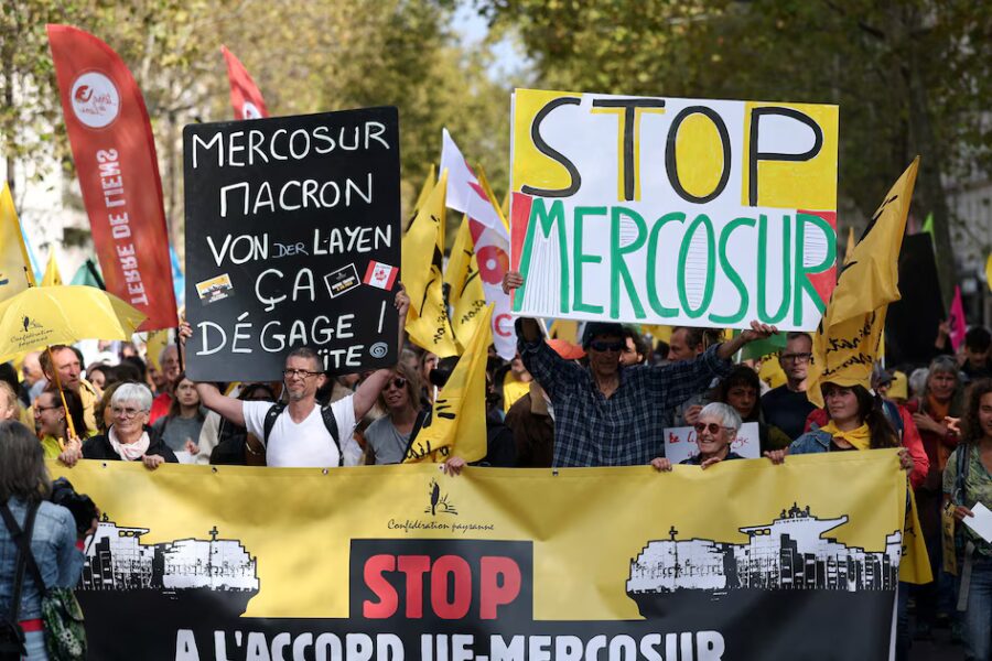 Postergan la firma del acuerdo entre la Unión Europea y el Mercosur tras masiva protesta en Bruselas