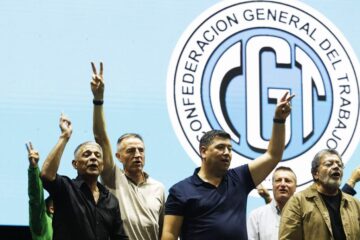 La CGT se reunió con senadores y diputados  de Unión por la Patria: el peronismo se abroquela contra la reforma laboral de Milei