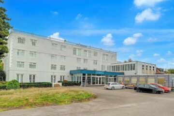 Escándalo judicial: ex médico británico irá a juicio por 45 cargos de delitos sexuales contra 38 pacientes (2017-2021)