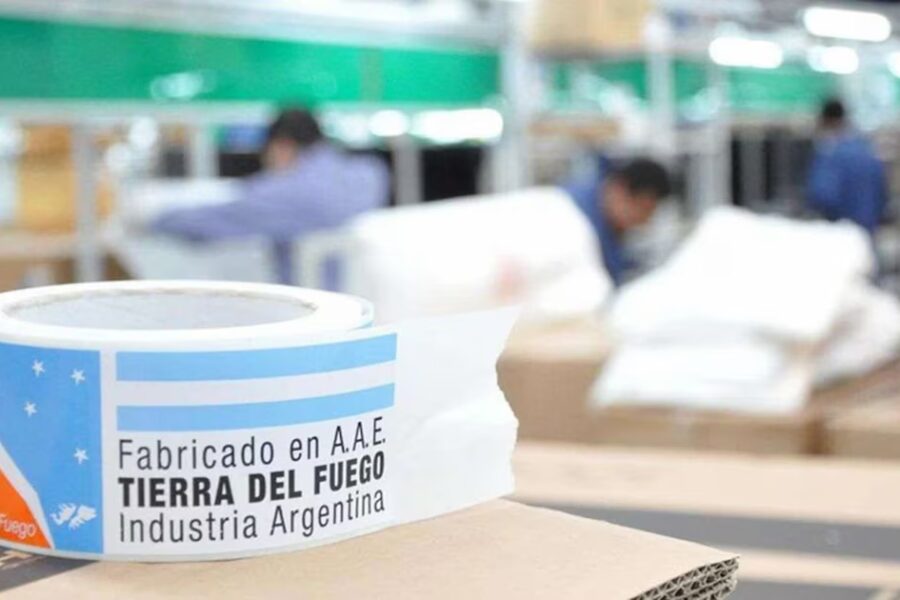 Vence el acuerdo UOM-AFARTE que deja en riesgo unos 1.000 contratos en Tierra del Fuego; gobierno provincial convoca