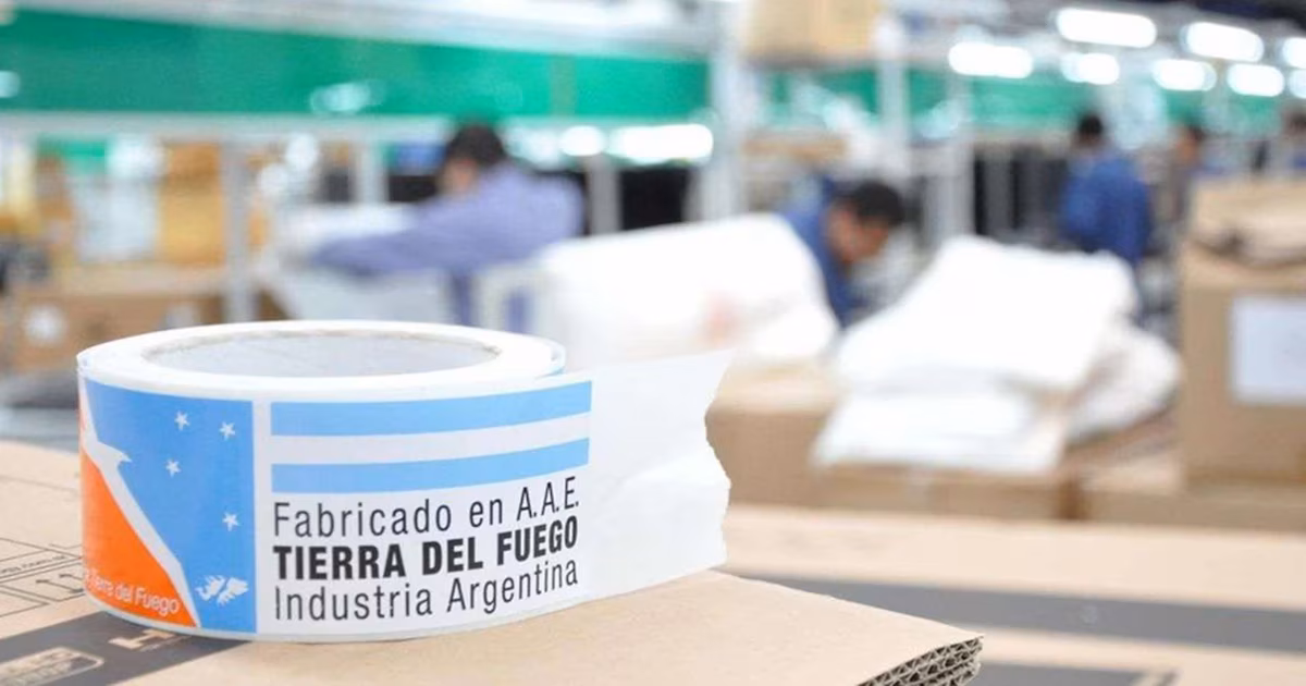 Vence el acuerdo UOM-AFARTE que deja en riesgo unos 1.000 contratos en Tierra del Fuego; gobierno provincial convoca