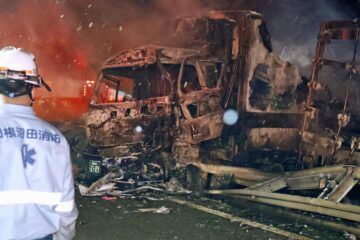Tragedia vial en Japón: al menos dos muertos y 26 heridos en choque masivo de más de 50 vehículos