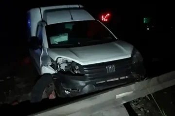 Repartidor que evitó un animal en Ruta 18 terminó sobre el guardarrail y reaviva debate por infraestructura vial