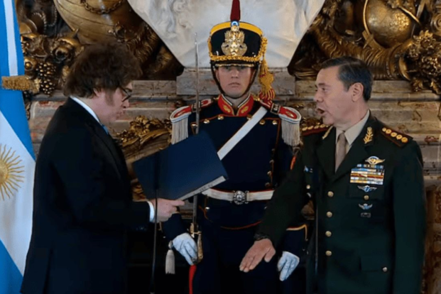 Presti asume en Defensa entre críticas de la UCR y polémica por foto falsa del Falcon verde