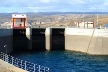 Gobierno firma contratos y acelera el tramo final de la privatización de hidroeléctricas