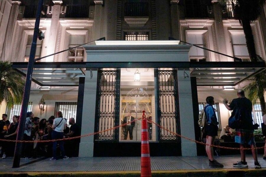 Tras su operación, aguardan nuevo parte médico sobre la evolución de Cristina Kirchner