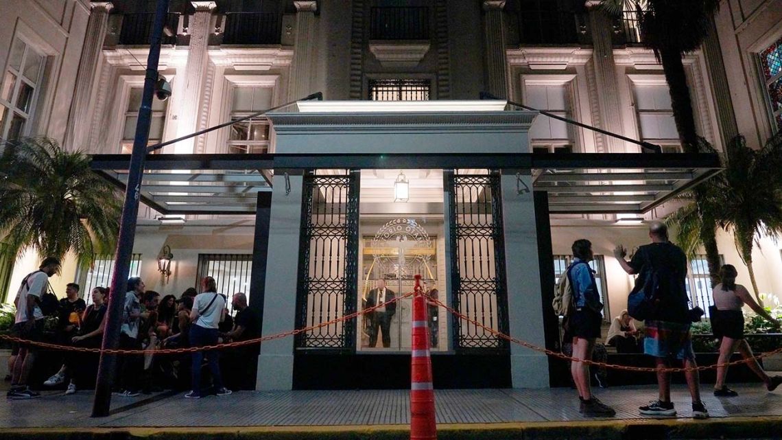 Tras su operación, aguardan nuevo parte médico sobre la evolución de Cristina Kirchner