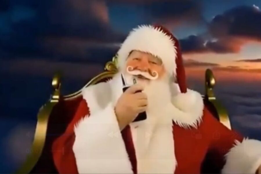 Fuerzas Aéreas exhiben a Papá Noel en F-16 y desatan debate político por uso militar