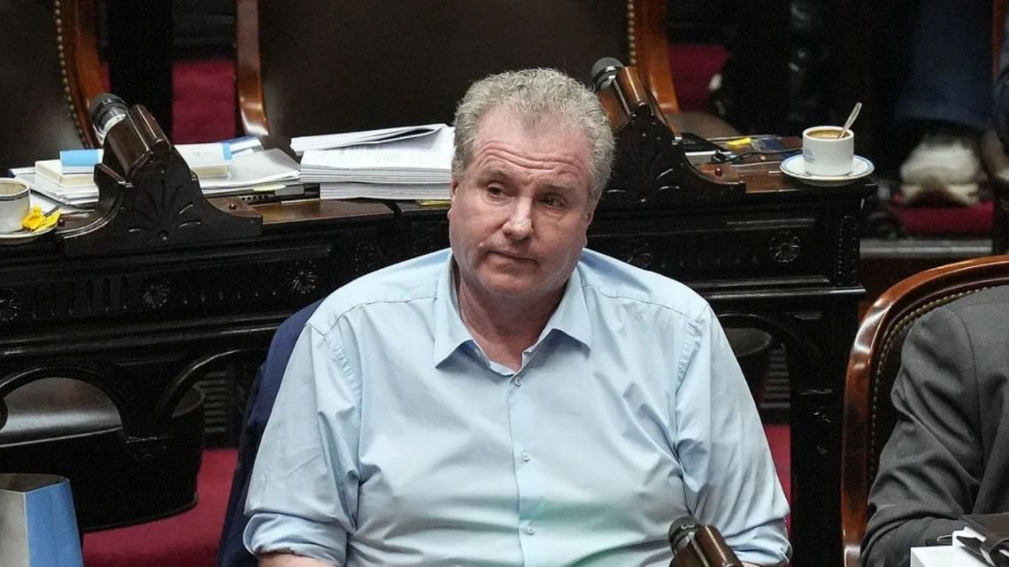 Milman denunció antisemitismo durante la asunción de diputados y exigió regular las juras