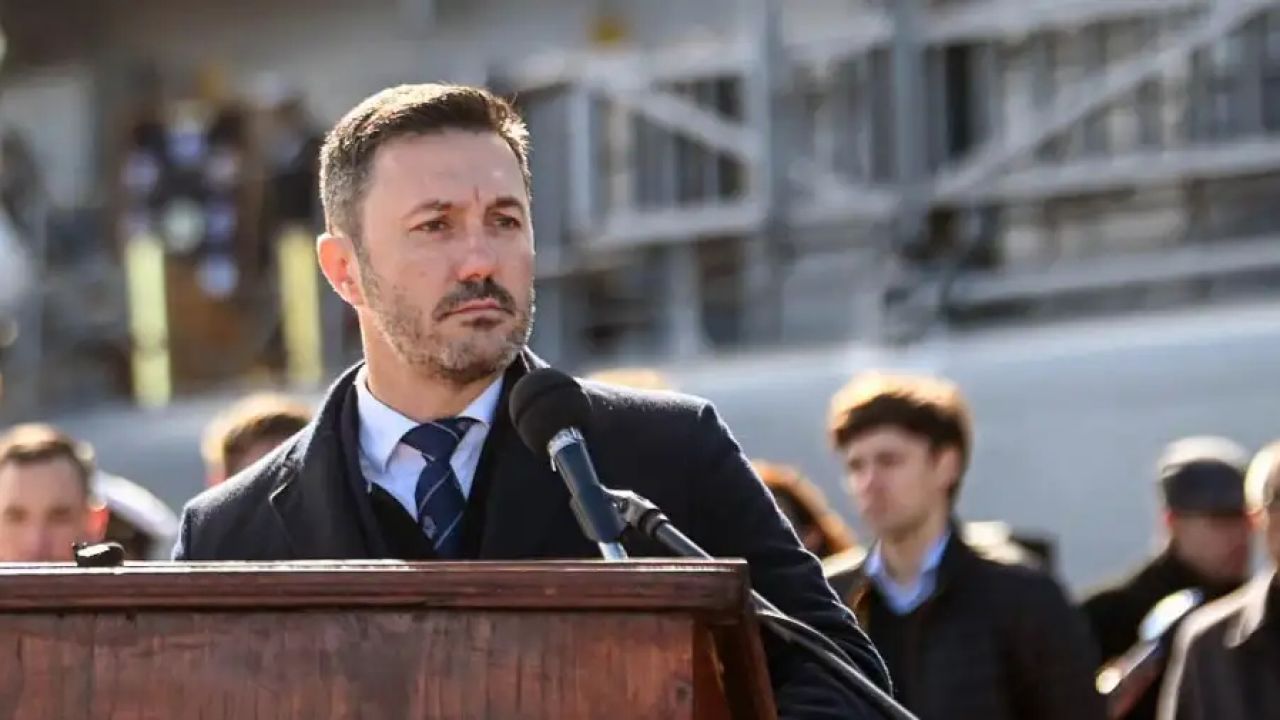 Petri anuncia que los F-16 ‘vienen a velocidad supersónica’ y que ‘cada vez falta menos’ para recibirlos¿Querés otras variantes o más opciones de tono?