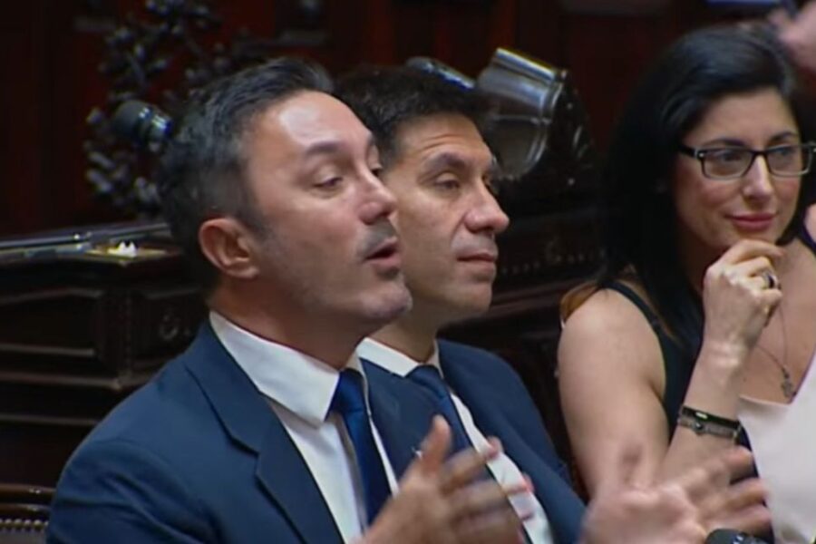 Petri formalizó su renuncia al Ministerio de Defensa mediante carta dirigida a Milei