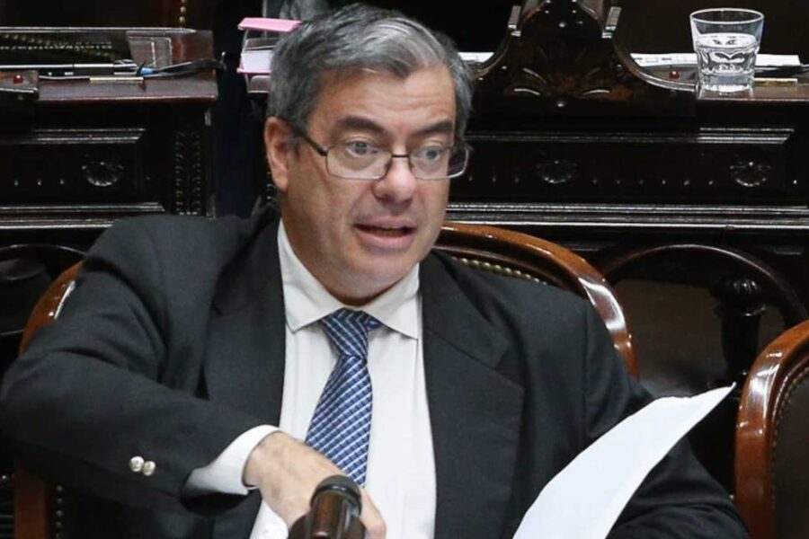 Germán Martínez denunció manipulación de la señal oficial y cuestionó la jornada en Diputados