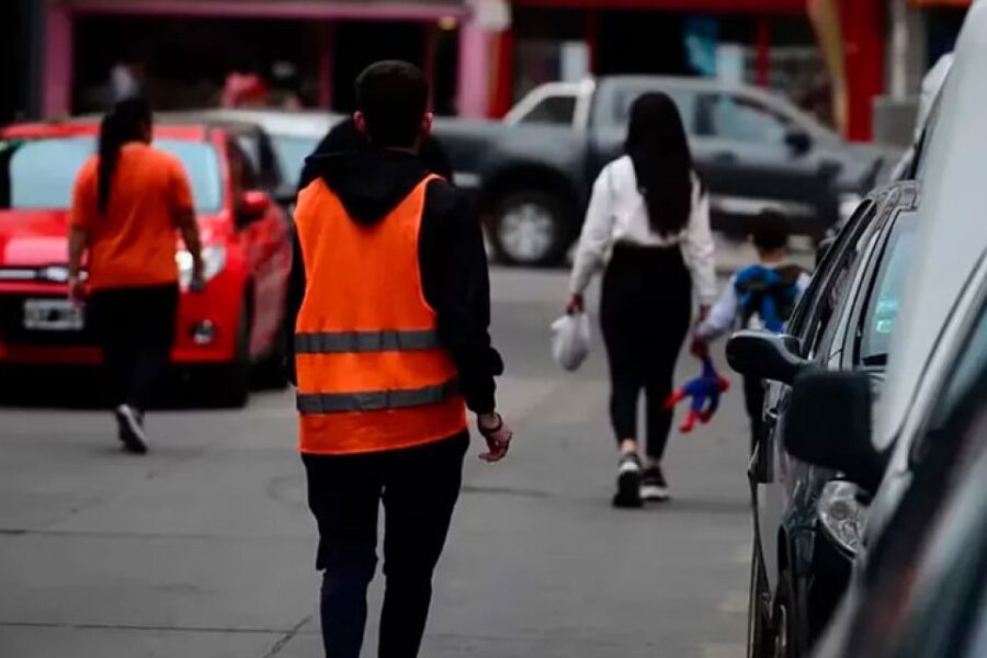 Código de Convivencia “a medias”: acuerdan cambios y descartan prohibir naranjitas y limpiavidrios