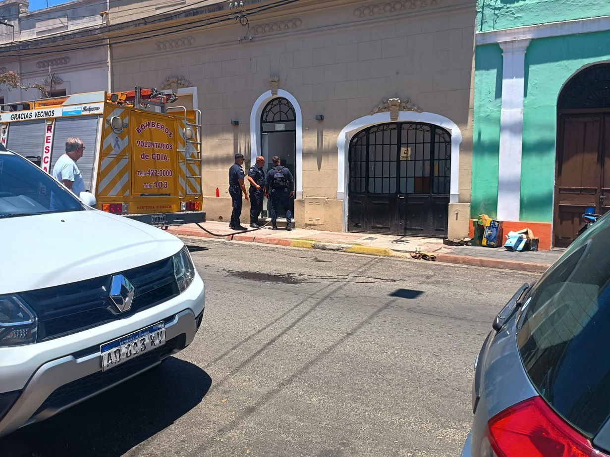 Incendio en geriátrico de Concordia causa daños significativos