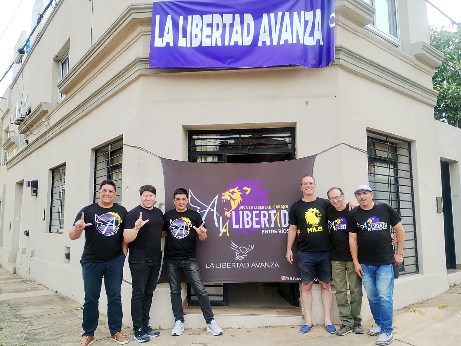 Va por todo: Milei consolida libertarios puros, suma reconvertidos y prepara la disputa provincial sin socios