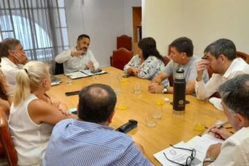 El síndico propuesto por el PJ en la OSER expuso ante senadores peronistas sobre la obra social