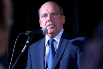 Aliado de Kicillof impone en su municipio un impuesto del 2% a los combustibles