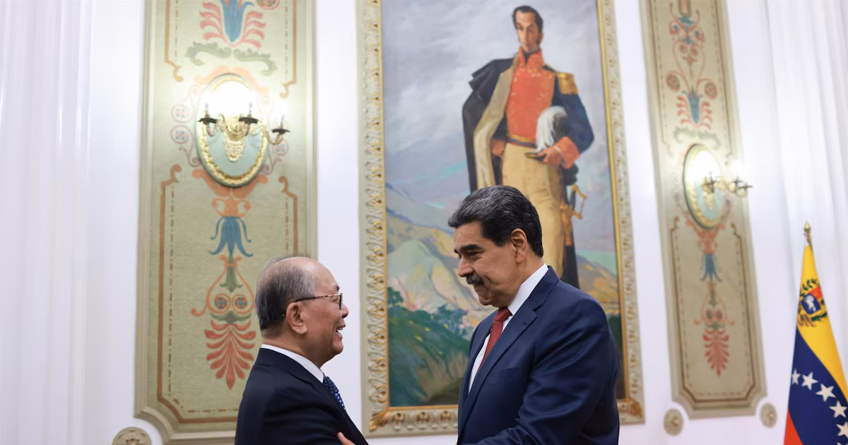 Maduro se reunió en Caracas con el enviado especial de China en medio de la escalada con Estados Unidos