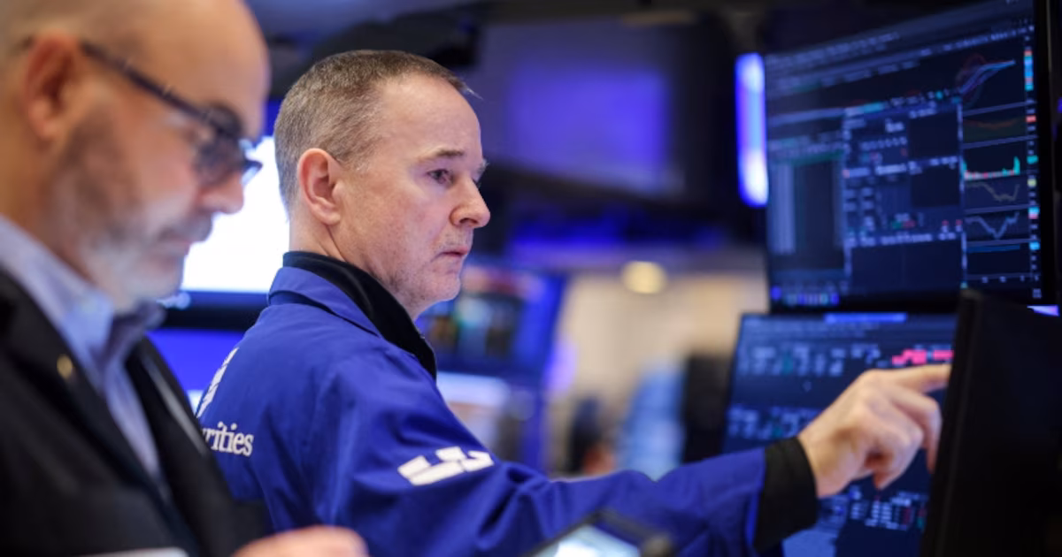 Suben acciones y bonos; riesgo país cae al mínimo en siete años y medio a 494; S&P Merval récord y dólar $1.465