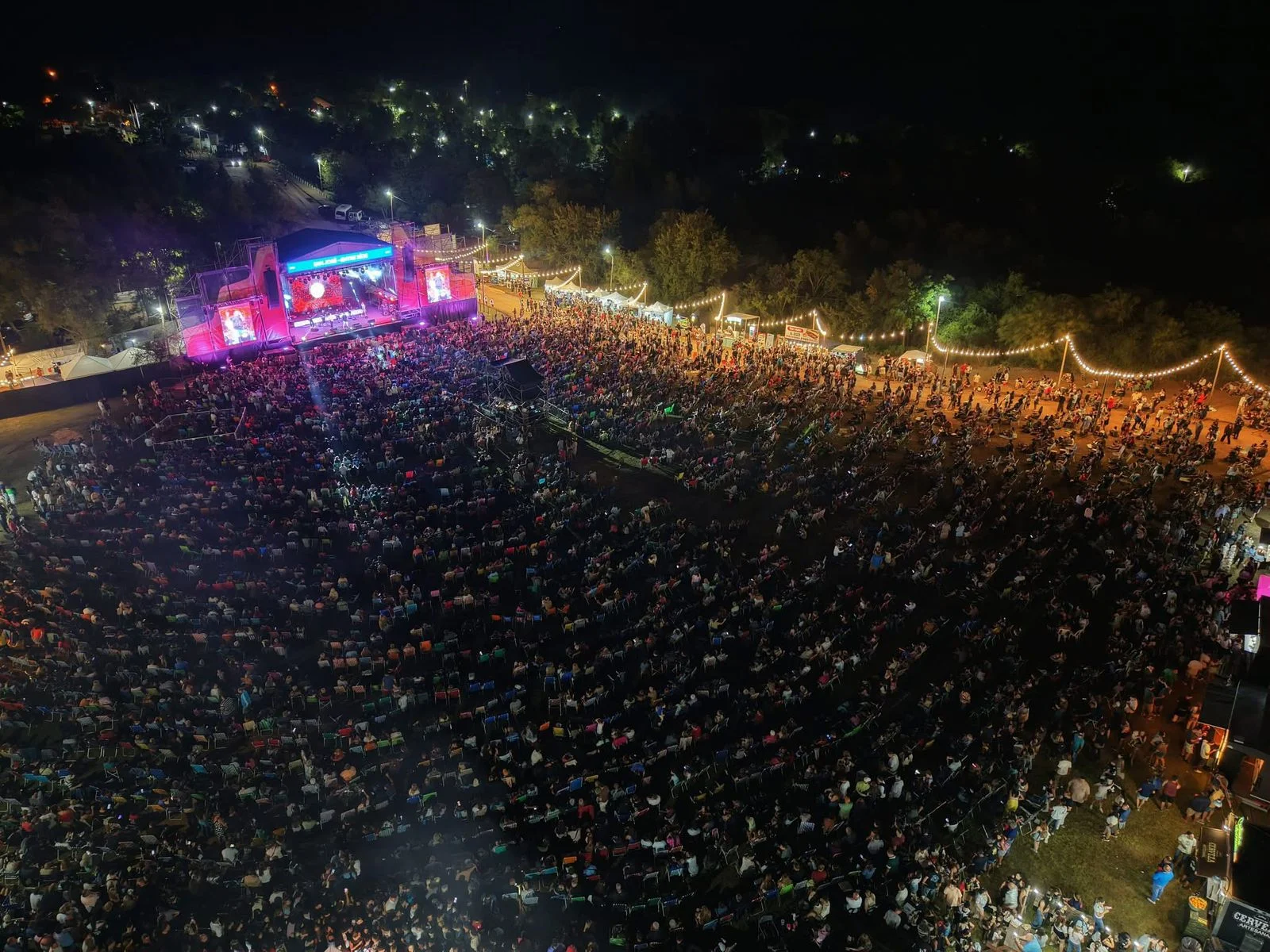 Masiva celebración de la Fiesta Provincial del Campamentista en el Balneario San José. Más de 20.000 personas disfrutaron de los shows musicales del sábado y domingo