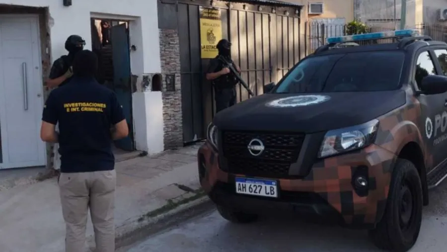 Azcué denunció amenazas y la Justicia allanó a ‘Chelo’ Lima en Concordia; secuestraron dispositivos y réplica de arma