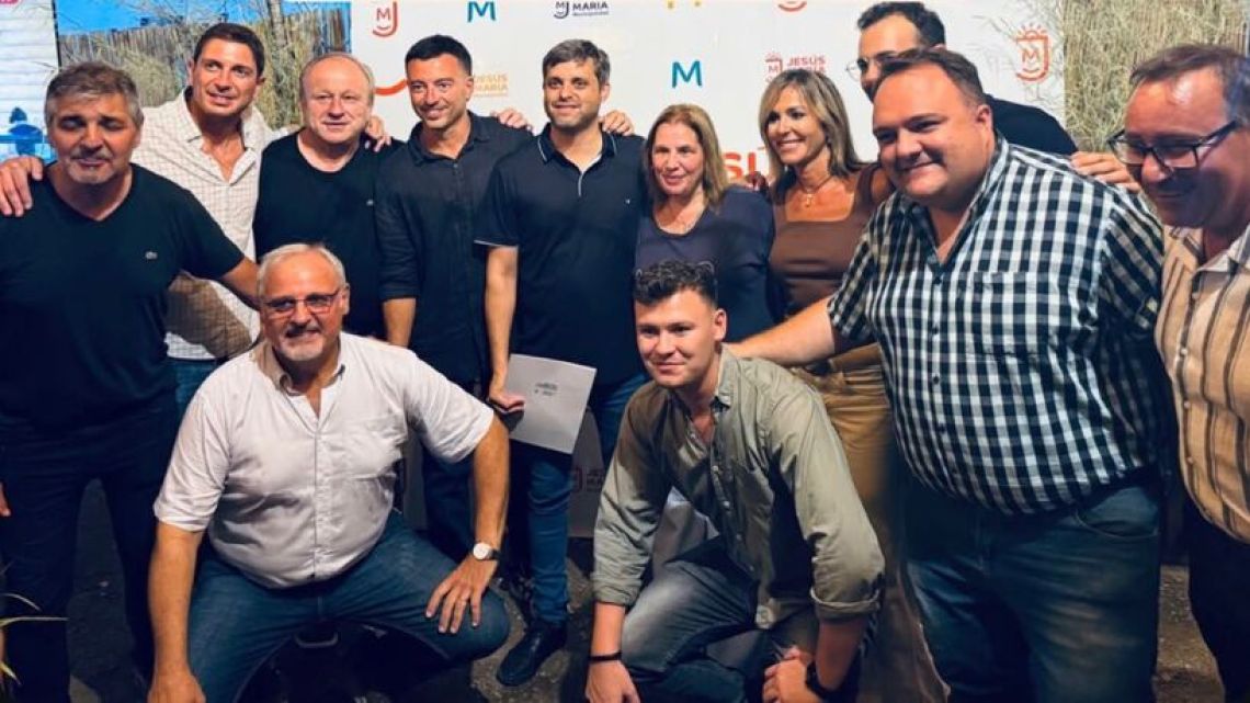 De Loredo impone agenda en Jesús María y se posiciona como candidato para 2027 en la previa de Milei