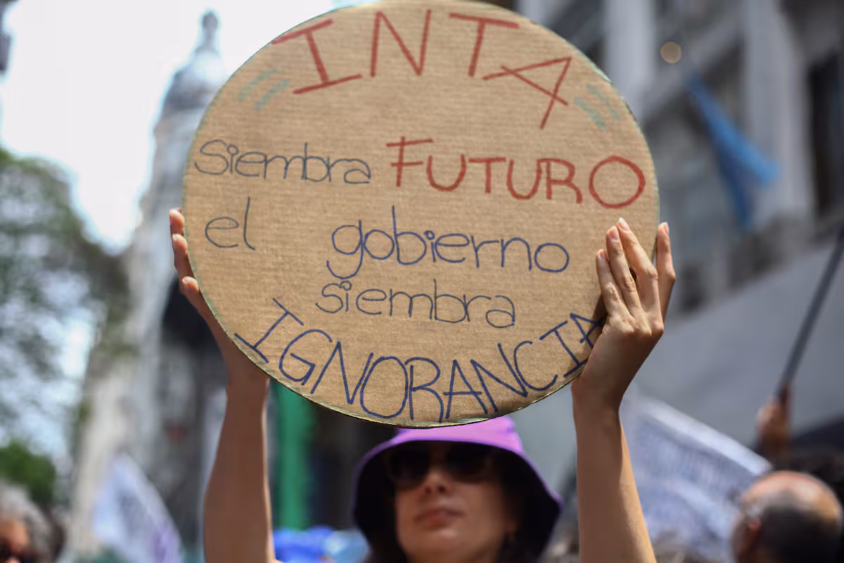 Se activó un plan para reducir el personal del INTA