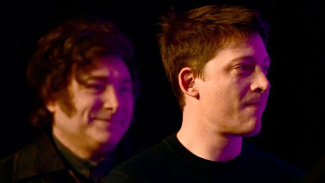 Milei reforma por DNU la Ley de Inteligencia y habilita a la SIDE a ordenar detenciones