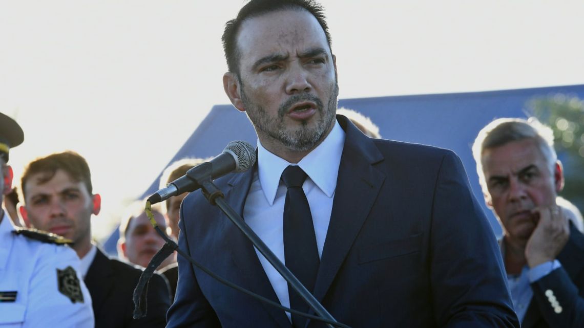 Valdés recibe a Santilli y a tres senadores para negociar la reforma laboral