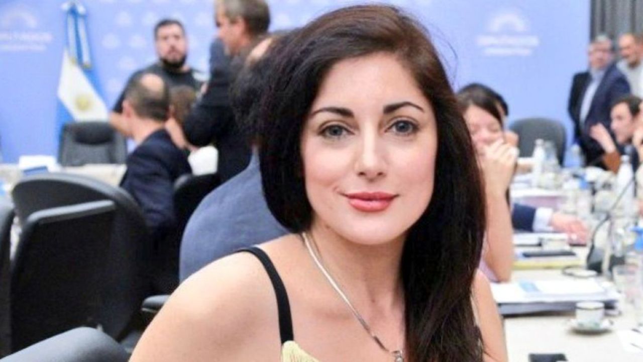 Diputada libertaria Juliana Santillán, en el centro de la polémica por sus vacaciones en Dubai