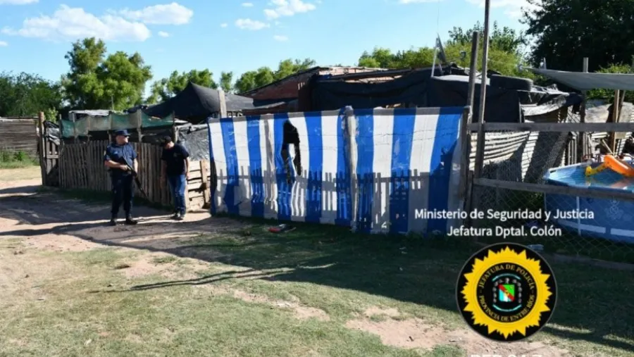 Dermotest positivo en dos detenidos por homicidio en Colón; allanamiento secuestró una pistola calibre 32, dice Perroud