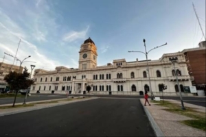 Pese a que mejoraron las condiciones Entre Ríos aún no salió a buscar los 500 millones de dólares